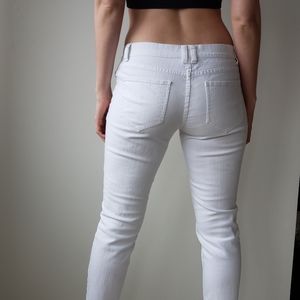 White Low Rise NY & Co Skinny Leg Jeans